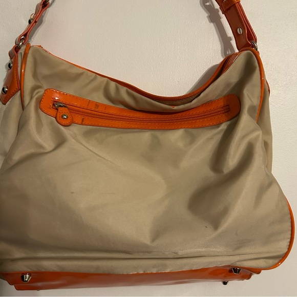 Sondra Roberts Beige Nylon and Orange Cutout Shoulder Bag - Picture 5 of 12
